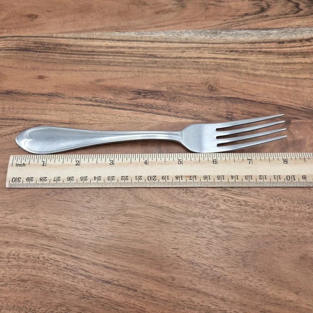 Set Of 7 Reed & Barton Oval Thread Dinner Forks 18/10 Stainless Steel